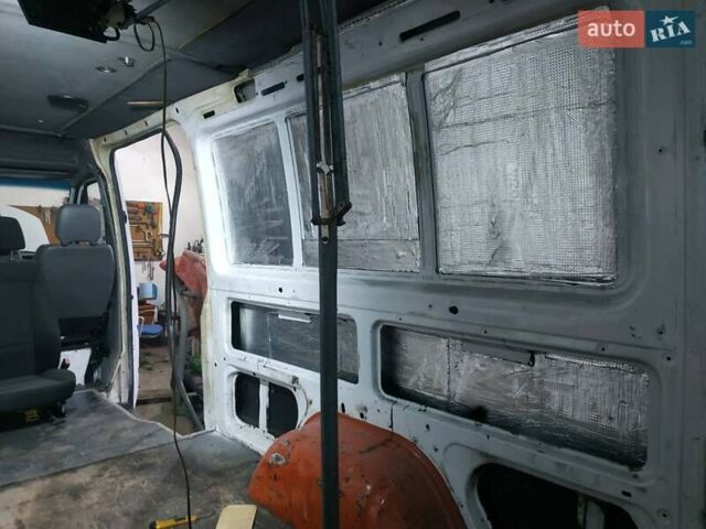 Белый Мерседес Sprinter, объемом двигателя 0 л и пробегом 700 тыс. км за 10000 $, фото 11 на Automoto.ua
