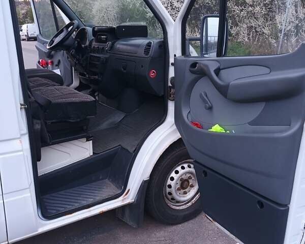 Белый Мерседес Sprinter, объемом двигателя 2.15 л и пробегом 493 тыс. км за 6500 $, фото 9 на Automoto.ua