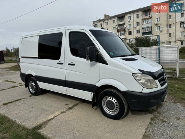 Белый Мерседес Sprinter, объемом двигателя 2.15 л и пробегом 350 тыс. км за 6999 $, фото 1 на Automoto.ua