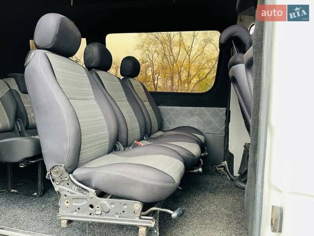 Білий Мерседес Sprinter, об'ємом двигуна 2.2 л та пробігом 300 тис. км за 9950 $, фото 15 на Automoto.ua