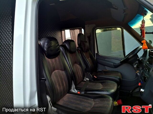 Білий Мерседес Sprinter, об'ємом двигуна 2.7 л та пробігом 480 тис. км за 10800 $, фото 7 на Automoto.ua