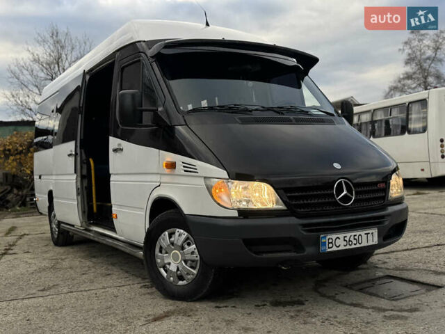 Белый Мерседес Sprinter, объемом двигателя 2.7 л и пробегом 450 тыс. км за 9700 $, фото 2 на Automoto.ua