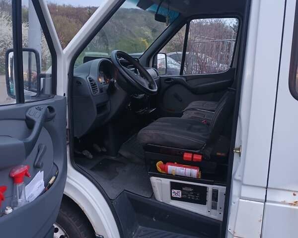Білий Мерседес Sprinter, об'ємом двигуна 2.15 л та пробігом 493 тис. км за 6300 $, фото 7 на Automoto.ua