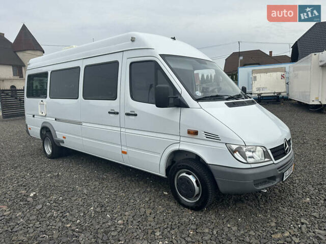 Белый Мерседес Sprinter, объемом двигателя 2.7 л и пробегом 102 тыс. км за 24700 $, фото 7 на Automoto.ua