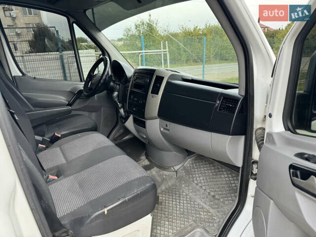 Белый Мерседес Sprinter, объемом двигателя 2.15 л и пробегом 350 тыс. км за 6999 $, фото 13 на Automoto.ua