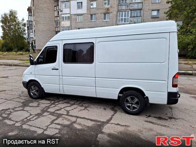 Білий Мерседес Sprinter, об'ємом двигуна 2.7 л та пробігом 480 тис. км за 10800 $, фото 5 на Automoto.ua