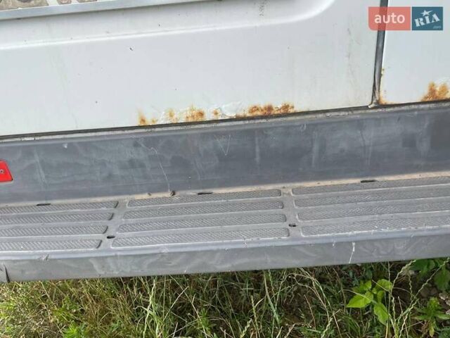 Белый Мерседес Sprinter, объемом двигателя 2.2 л и пробегом 350 тыс. км за 8000 $, фото 12 на Automoto.ua