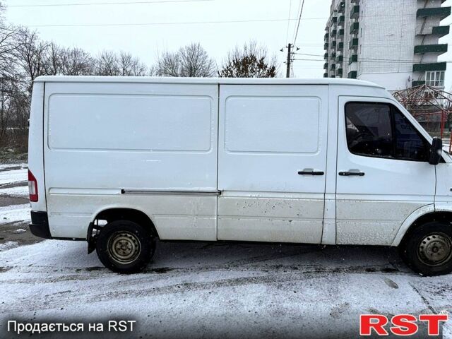 Белый Мерседес Sprinter, объемом двигателя 2.1 л и пробегом 612 тыс. км за 7900 $, фото 5 на Automoto.ua