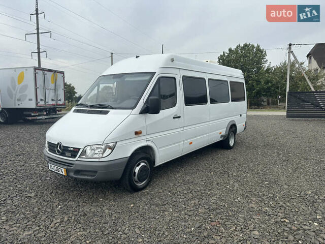 Белый Мерседес Sprinter, объемом двигателя 2.7 л и пробегом 102 тыс. км за 24700 $, фото 2 на Automoto.ua