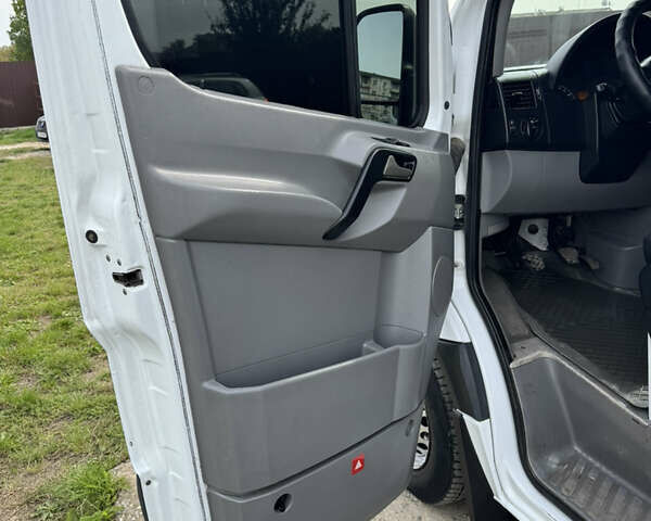 Белый Мерседес Sprinter, объемом двигателя 2.15 л и пробегом 350 тыс. км за 6999 $, фото 36 на Automoto.ua
