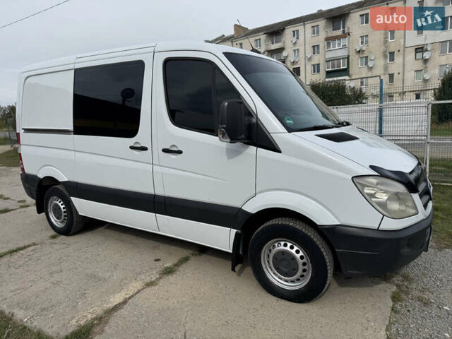 Белый Мерседес Sprinter, объемом двигателя 2.15 л и пробегом 350 тыс. км за 6999 $, фото 24 на Automoto.ua
