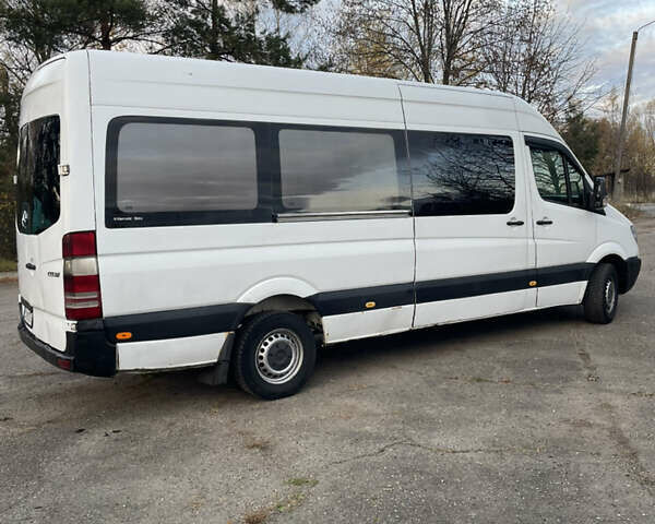 Білий Мерседес Sprinter, об'ємом двигуна 2.15 л та пробігом 450 тис. км за 8500 $, фото 3 на Automoto.ua