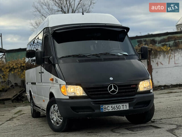 Белый Мерседес Sprinter, объемом двигателя 2.7 л и пробегом 450 тыс. км за 9700 $, фото 1 на Automoto.ua