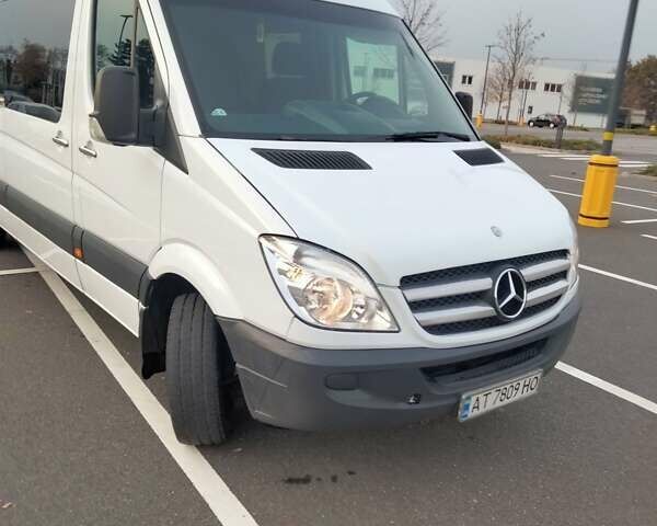 Белый Мерседес Sprinter, объемом двигателя 2.15 л и пробегом 8 тыс. км за 14500 $, фото 15 на Automoto.ua