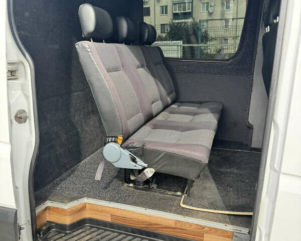 Белый Мерседес Sprinter, объемом двигателя 2.15 л и пробегом 350 тыс. км за 6999 $, фото 10 на Automoto.ua
