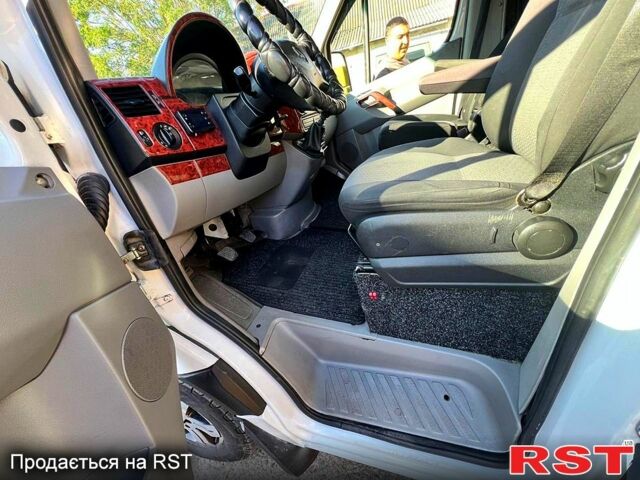 Білий Мерседес Sprinter, об'ємом двигуна 2.1 л та пробігом 300 тис. км за 20000 $, фото 8 на Automoto.ua