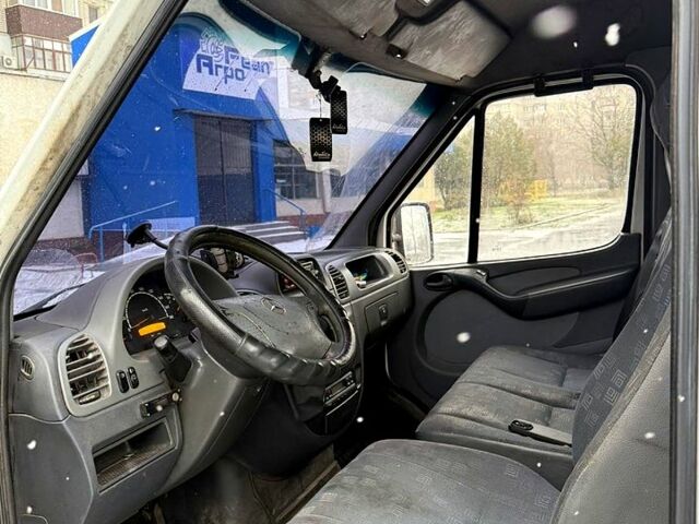 Белый Мерседес Sprinter, объемом двигателя 2.1 л и пробегом 612 тыс. км за 7900 $, фото 6 на Automoto.ua