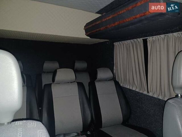 Белый Мерседес Sprinter, объемом двигателя 2.2 л и пробегом 390 тыс. км за 10300 $, фото 3 на Automoto.ua