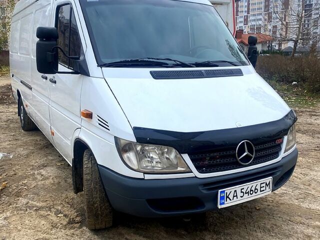 Белый Мерседес Sprinter, объемом двигателя 2.1 л и пробегом 327 тыс. км за 13270 $, фото 1 на Automoto.ua