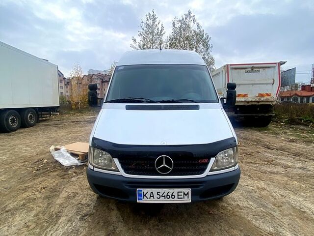 Белый Мерседес Sprinter, объемом двигателя 2.1 л и пробегом 327 тыс. км за 13270 $, фото 6 на Automoto.ua