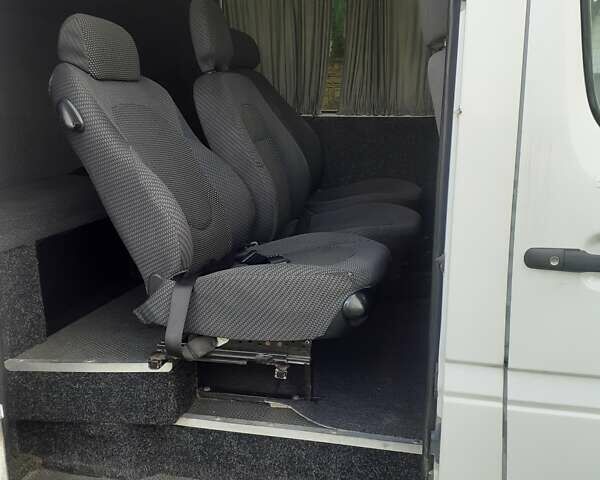 Белый Мерседес Sprinter, объемом двигателя 2.2 л и пробегом 750 тыс. км за 9700 $, фото 13 на Automoto.ua