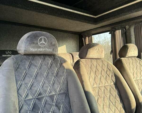 Белый Мерседес Sprinter, объемом двигателя 2.7 л и пробегом 450 тыс. км за 9537 $, фото 3 на Automoto.ua