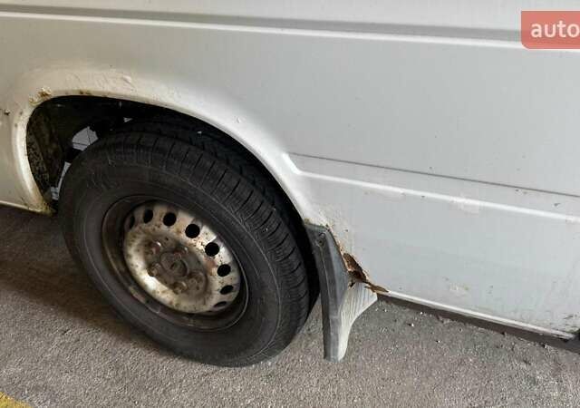 Белый Мерседес Sprinter, объемом двигателя 2.2 л и пробегом 697 тыс. км за 4666 $, фото 4 на Automoto.ua