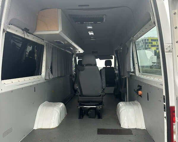 Белый Мерседес Sprinter, объемом двигателя 2.7 л и пробегом 102 тыс. км за 24700 $, фото 20 на Automoto.ua