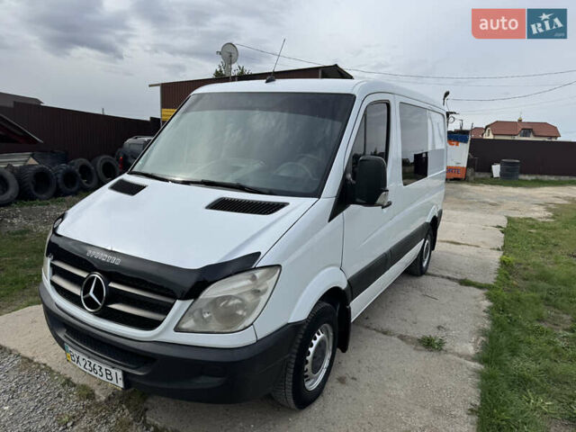 Белый Мерседес Sprinter, объемом двигателя 2.15 л и пробегом 350 тыс. км за 6999 $, фото 5 на Automoto.ua