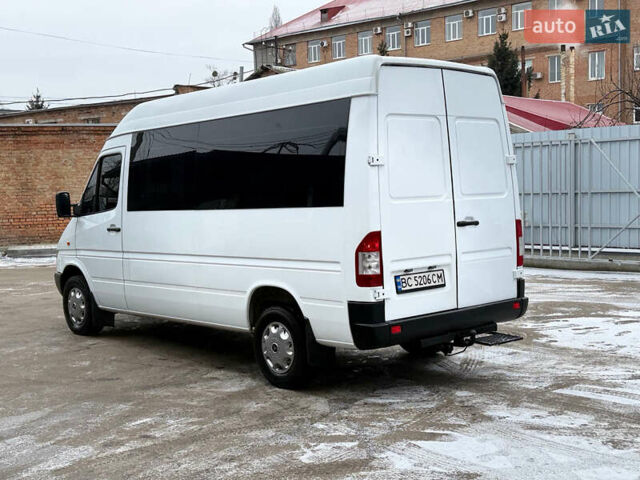 Белый Мерседес Sprinter, объемом двигателя 2.2 л и пробегом 350 тыс. км за 9500 $, фото 5 на Automoto.ua