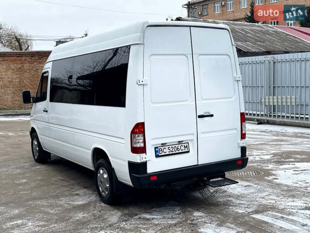Белый Мерседес Sprinter, объемом двигателя 2.2 л и пробегом 350 тыс. км за 9500 $, фото 6 на Automoto.ua