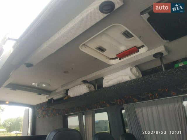 Белый Мерседес Sprinter, объемом двигателя 3 л и пробегом 780 тыс. км за 10500 $, фото 8 на Automoto.ua