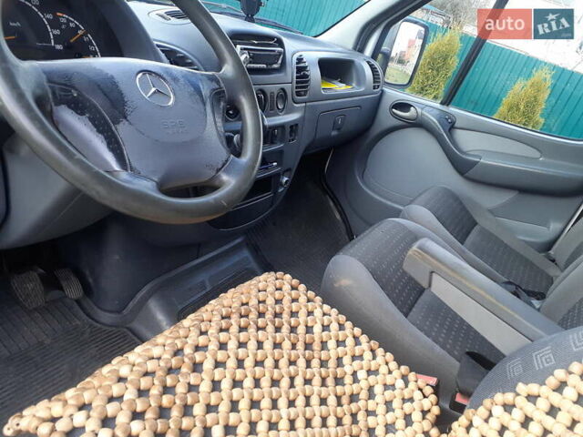Белый Мерседес Sprinter, объемом двигателя 2.2 л и пробегом 750 тыс. км за 9700 $, фото 10 на Automoto.ua