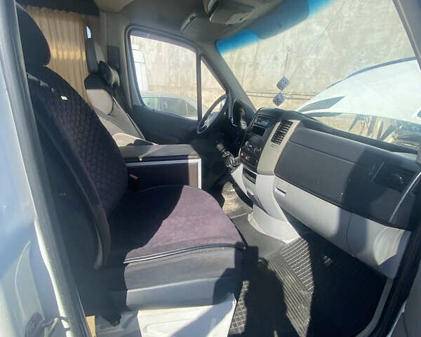 Белый Мерседес Sprinter, объемом двигателя 2.2 л и пробегом 200 тыс. км за 9700 $, фото 8 на Automoto.ua