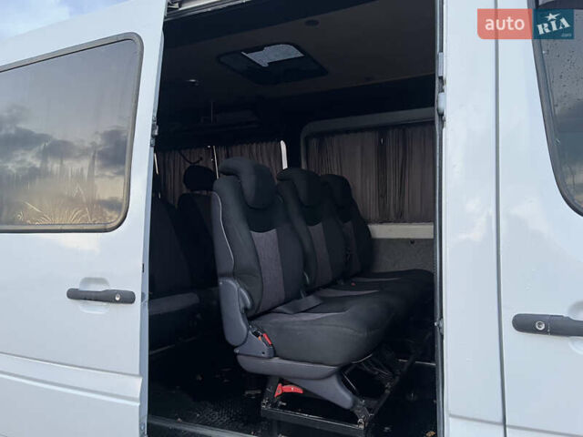 Белый Мерседес Sprinter, объемом двигателя 2.2 л и пробегом 600 тыс. км за 7999 $, фото 13 на Automoto.ua