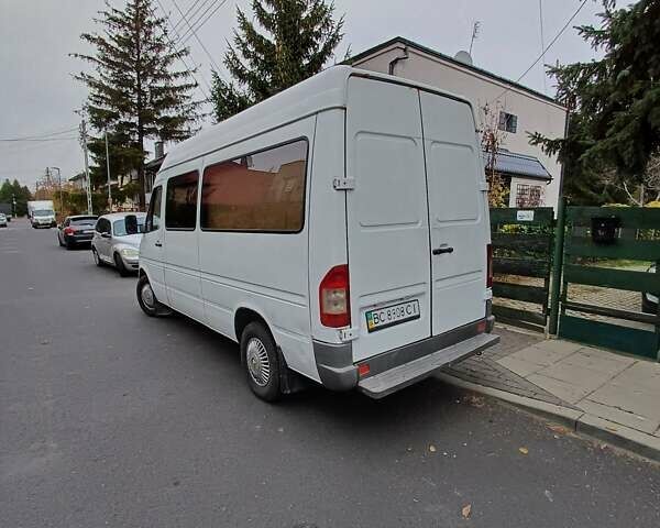Белый Мерседес Sprinter, объемом двигателя 2.7 л и пробегом 272 тыс. км за 8000 $, фото 4 на Automoto.ua