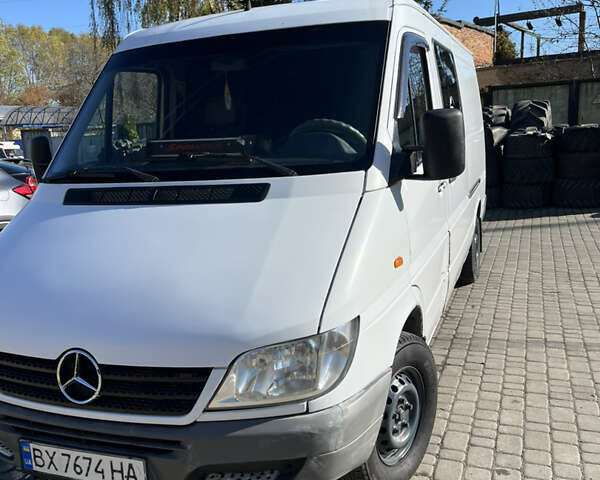 Білий Мерседес Sprinter, об'ємом двигуна 2.15 л та пробігом 41 тис. км за 6500 $, фото 1 на Automoto.ua