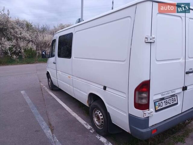 Белый Мерседес Sprinter, объемом двигателя 2.15 л и пробегом 493 тыс. км за 6500 $, фото 5 на Automoto.ua
