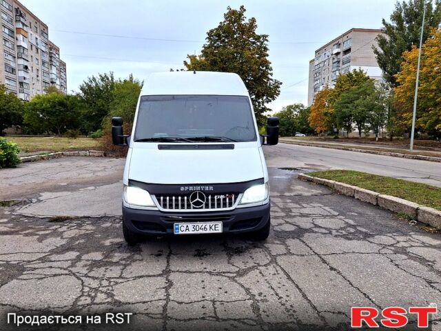 Білий Мерседес Sprinter, об'ємом двигуна 2.7 л та пробігом 480 тис. км за 10800 $, фото 1 на Automoto.ua