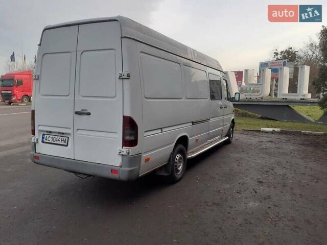 Белый Мерседес Sprinter, объемом двигателя 2.2 л и пробегом 750 тыс. км за 9700 $, фото 7 на Automoto.ua