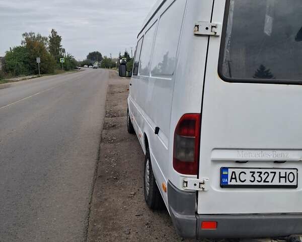 Белый Мерседес Sprinter, объемом двигателя 2.1 л и пробегом 480 тыс. км за 8500 $, фото 1 на Automoto.ua