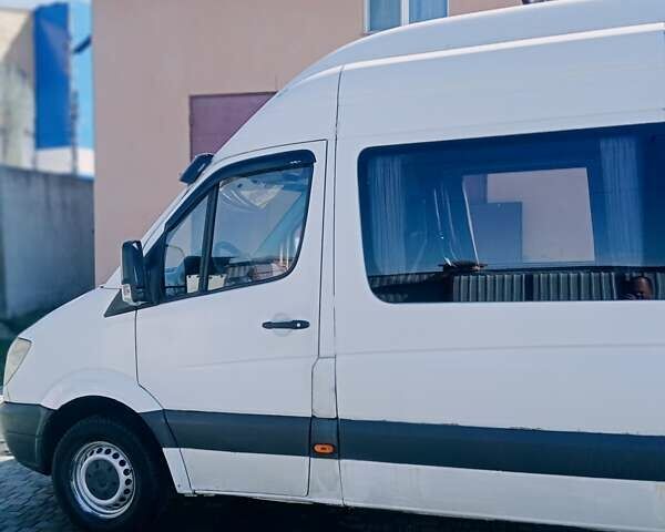 Білий Мерседес Sprinter, об'ємом двигуна 2.15 л та пробігом 540 тис. км за 9500 $, фото 1 на Automoto.ua