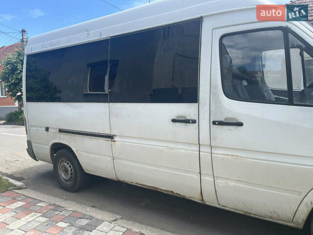 Белый Мерседес Sprinter, объемом двигателя 0 л и пробегом 360 тыс. км за 6500 $, фото 2 на Automoto.ua