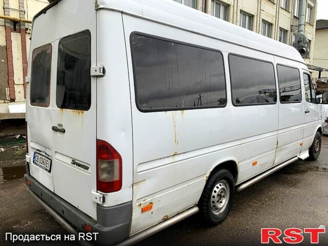 Білий Мерседес Sprinter, об'ємом двигуна 2.1 л та пробігом 315 тис. км за 7100 $, фото 1 на Automoto.ua