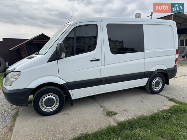 Белый Мерседес Sprinter, объемом двигателя 2.15 л и пробегом 350 тыс. км за 6999 $, фото 3 на Automoto.ua
