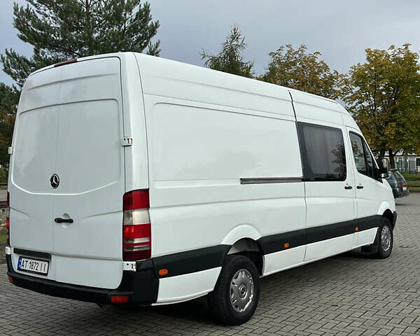 Белый Мерседес Sprinter, объемом двигателя 2.15 л и пробегом 472 тыс. км за 11499 $, фото 6 на Automoto.ua