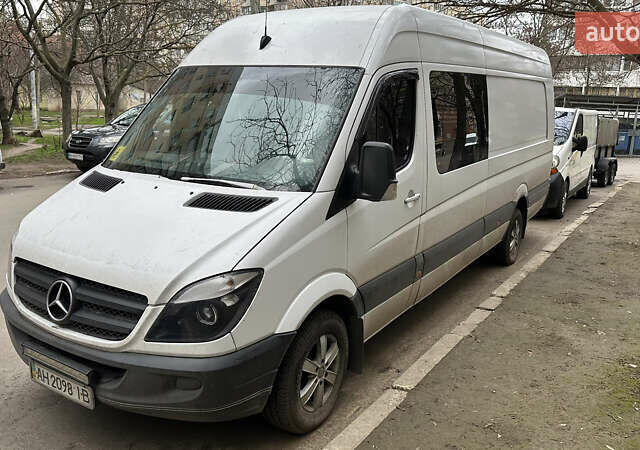 Белый Мерседес Sprinter, объемом двигателя 0 л и пробегом 357 тыс. км за 12000 $, фото 3 на Automoto.ua