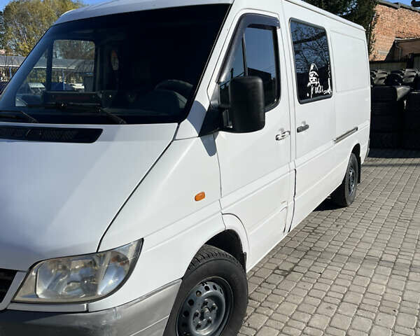 Білий Мерседес Sprinter, об'ємом двигуна 2.15 л та пробігом 41 тис. км за 6500 $, фото 2 на Automoto.ua