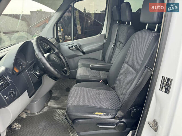 Белый Мерседес Sprinter, объемом двигателя 2.15 л и пробегом 350 тыс. км за 6999 $, фото 34 на Automoto.ua