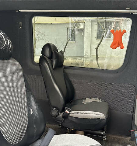 Белый Мерседес Sprinter, объемом двигателя 0 л и пробегом 357 тыс. км за 12000 $, фото 22 на Automoto.ua